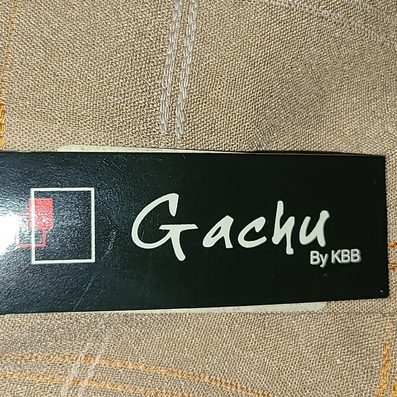 Gachu 100% Polyester Button Down Shirt - Picture 7 of 7